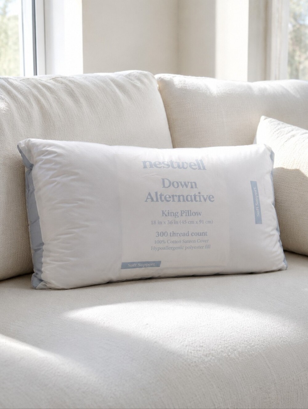 New Nestwell White Down Alternative King Soft Support 1 Pillow.